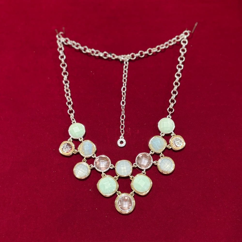 Elegant Pre-owned Goldtone and Pastel Necklace. Glass Gemstones